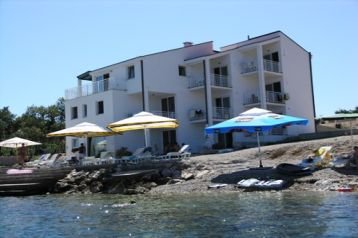 Croatia Privát Sreser, Exterior